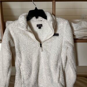 Patagonia Cream Fleece Jacket